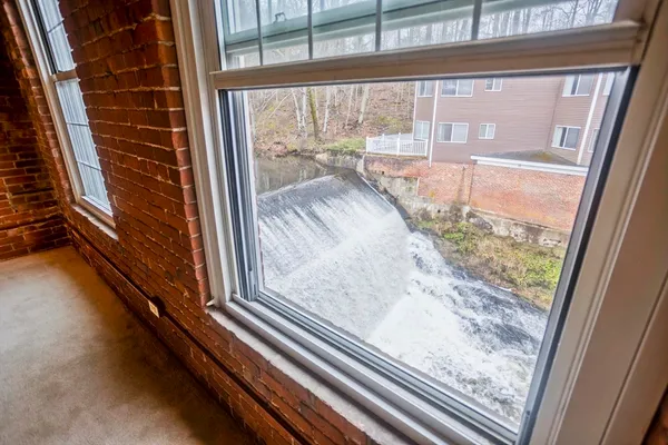 $270,000 | 124 College Street, Unit 20, South Hadley, MA 01075