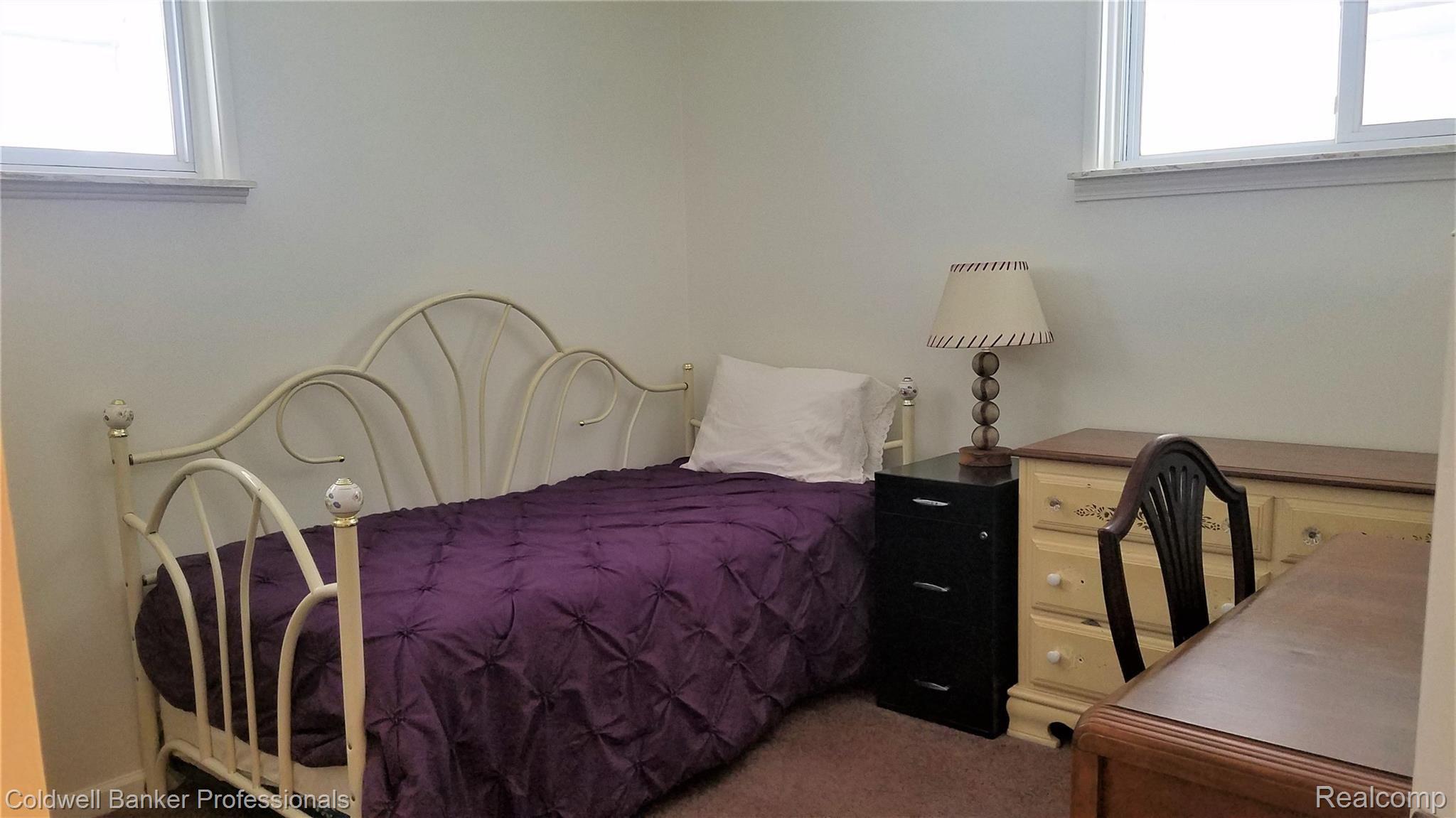 5307 Drayton Road Clarkston, MI 48346 - Photo 12 of 30 5307 Drayton_Bedroom 2