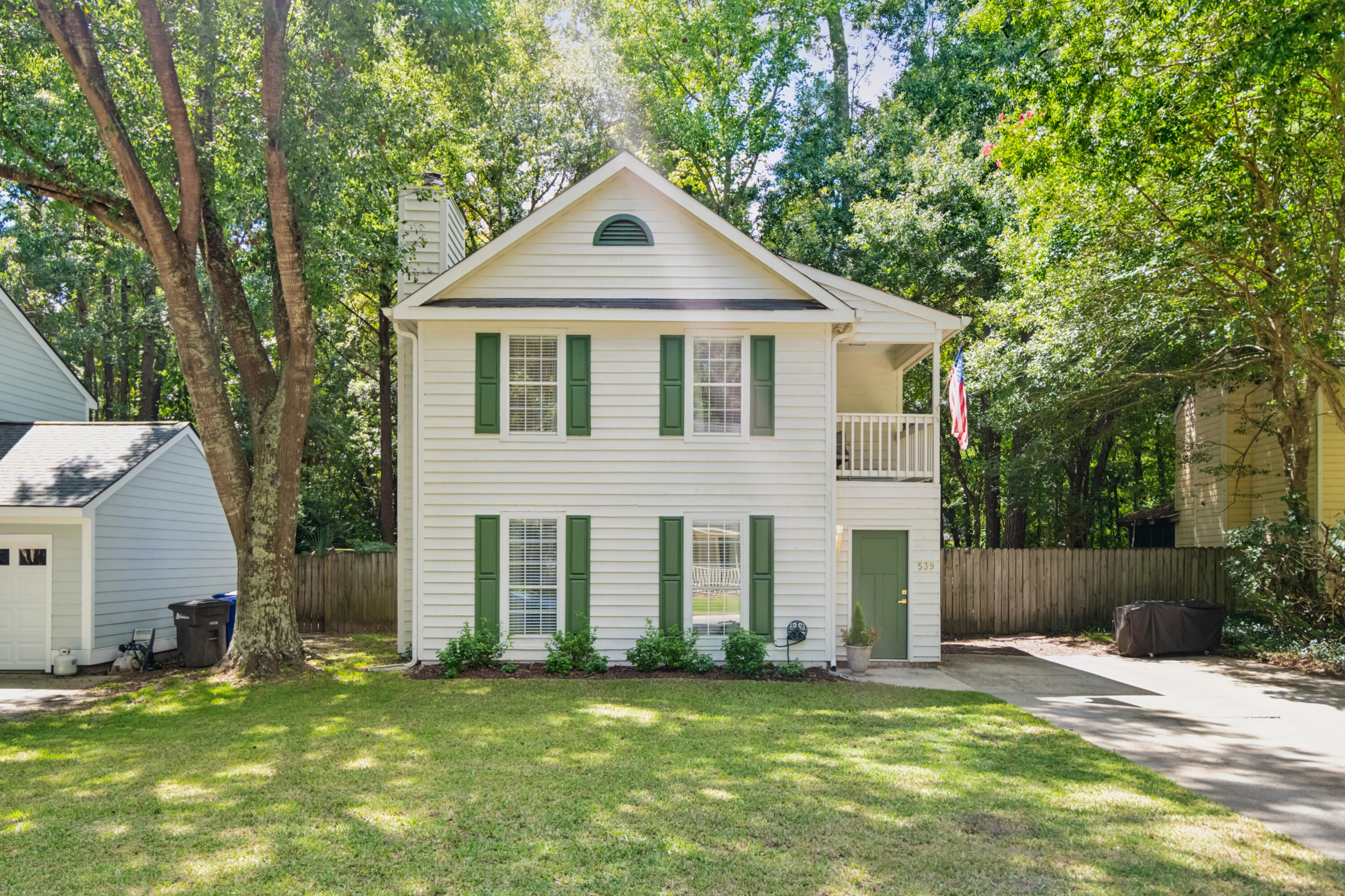 539 Castle Hall Road Mount Pleasant, SC 29464 - Photo 1 of 39 539CastleHallRd-KeenEyeMarketing-001