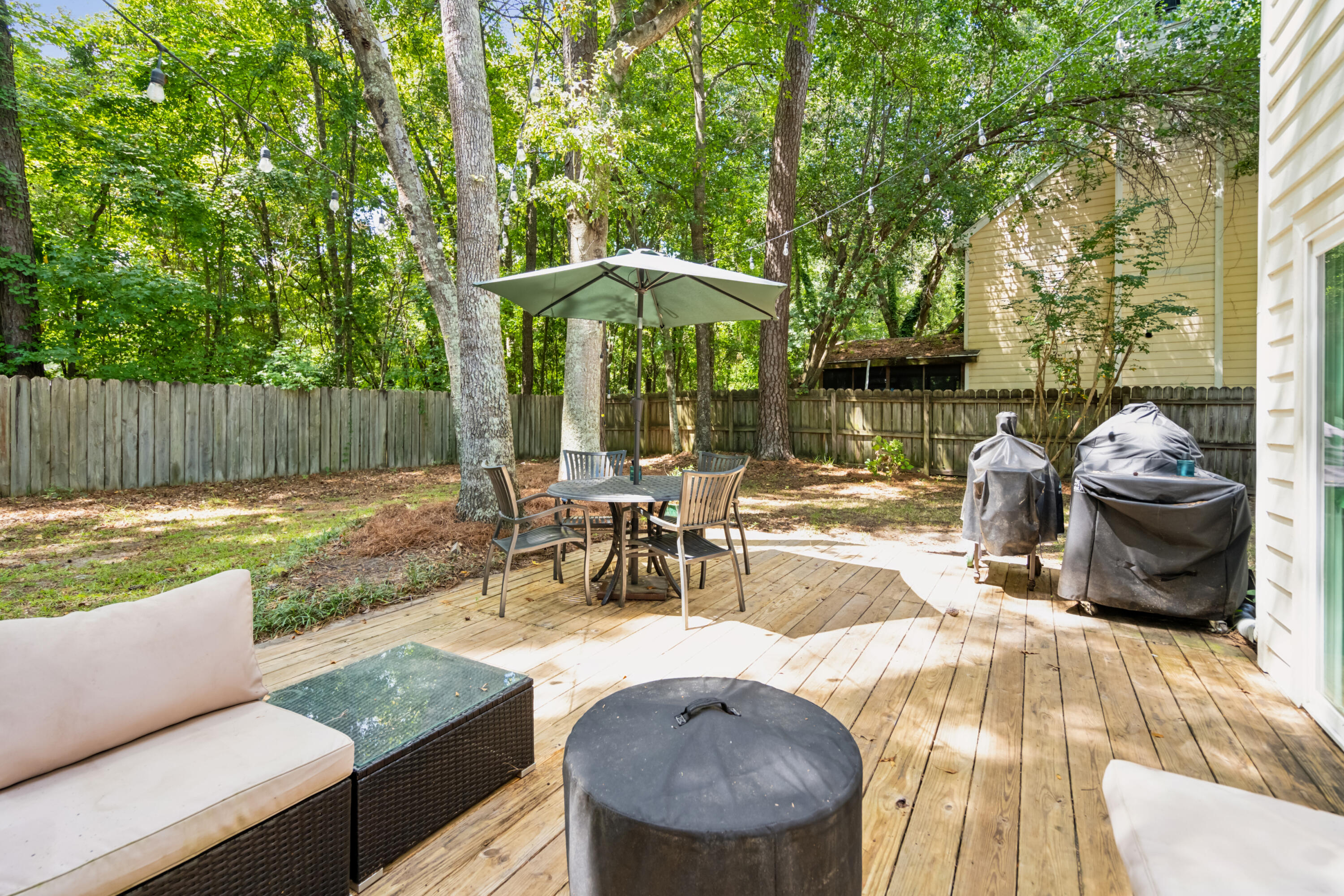 539 Castle Hall Road Mount Pleasant, SC 29464 - Photo 8 of 39 539CastleHallRd-KeenEyeMarketing-035
