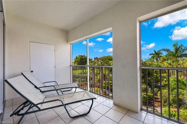 $4,500 | 14817 Laguna Drive, Unit 203, Fort Myers, FL 33908