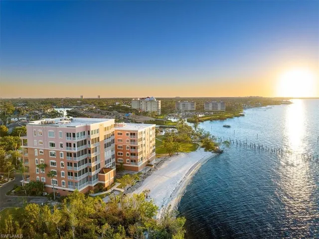 $4,500 | 14817 Laguna Drive, Unit 203, Fort Myers, FL 33908