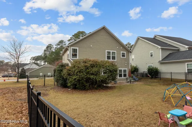 $420,000 | 725 Legacy Lakes Way, Aberdeen, NC 28315