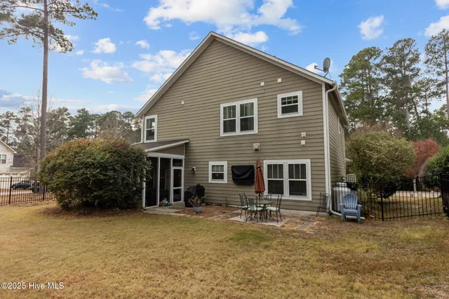 $420,000 | 725 Legacy Lakes Way, Aberdeen, NC 28315