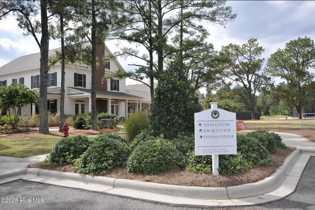 $420,000 | 725 Legacy Lakes Way, Aberdeen, NC 28315