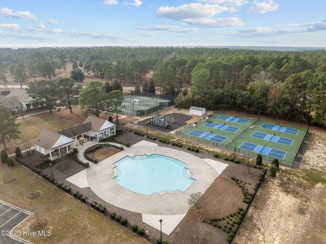 $420,000 | 725 Legacy Lakes Way, Aberdeen, NC 28315