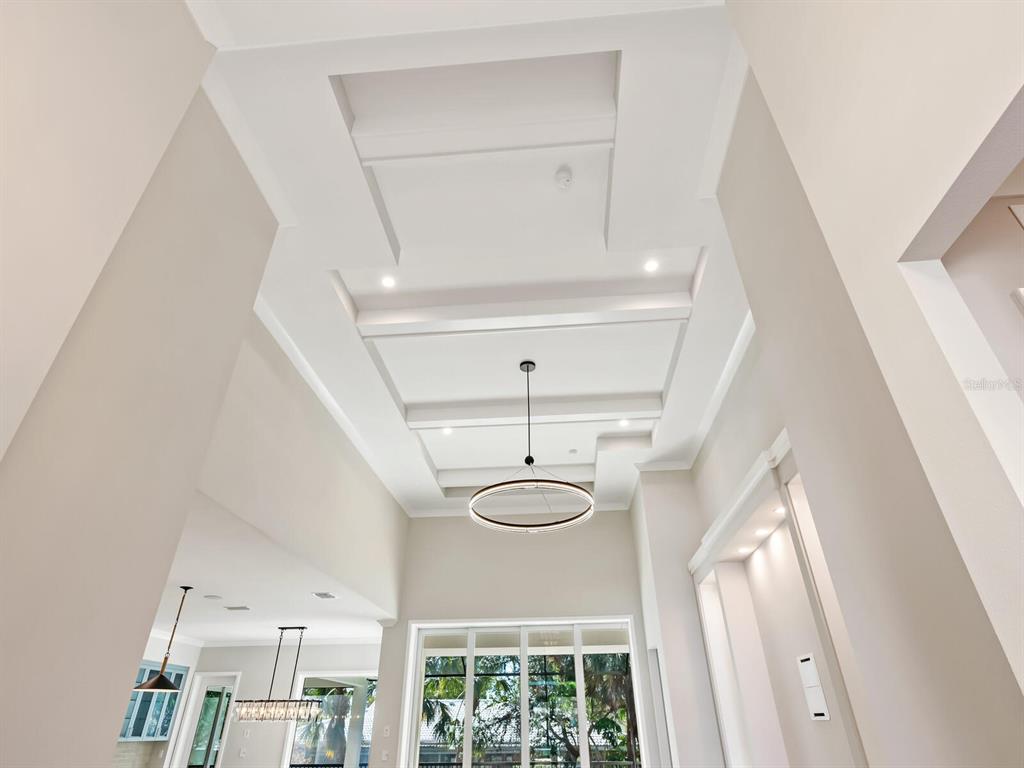 616 Mangrove Point Road Siesta Key, FL 34242 - Photo 5 of 58 Gallery Image 5