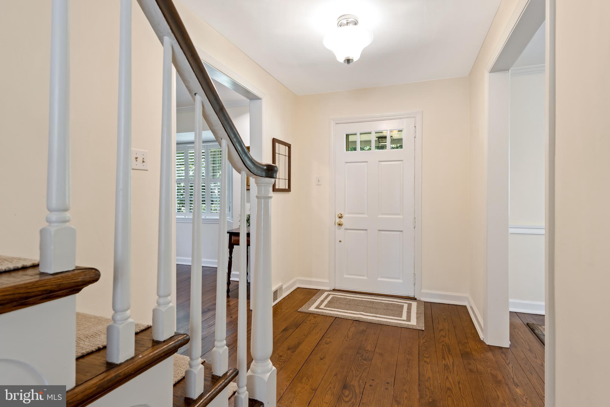36 Crestline Road Wayne, PA 19087 - Photo 3 of 31 Center Hall Colonial with random width hardwoods