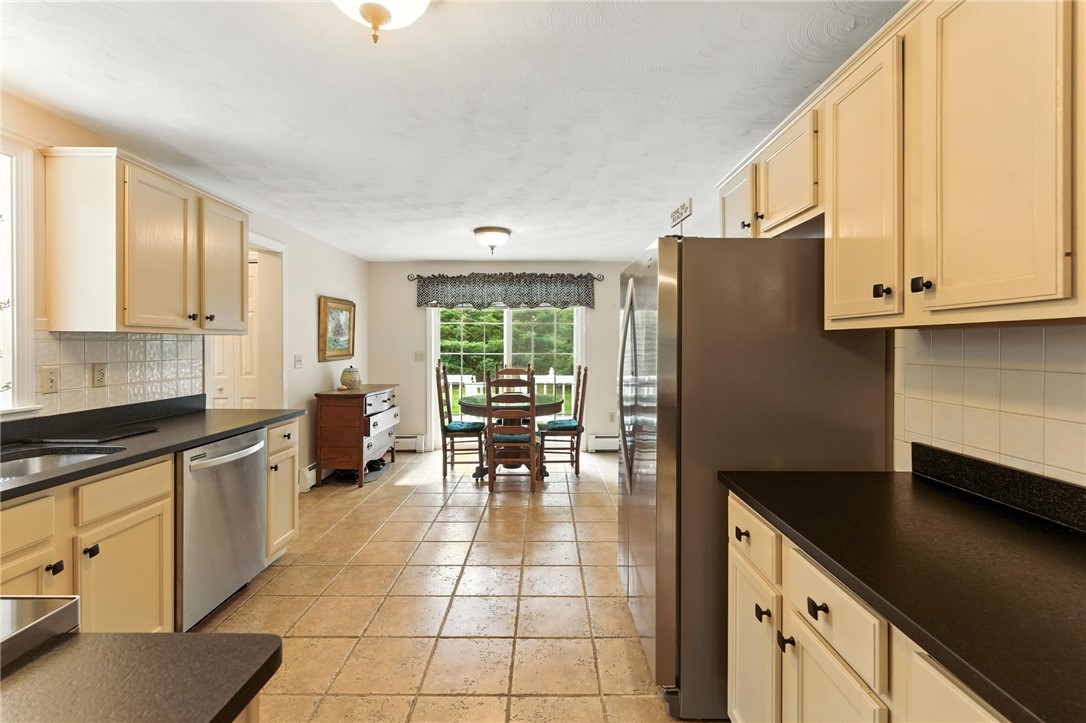 154 Black Pond Road Charlestown, RI 02813 - Photo 18 of 48 Gallery Image 18