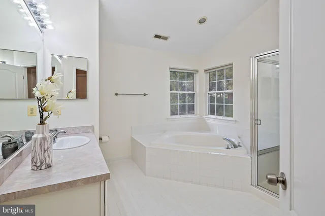 $795,000 | 7152 Harlan Lane, Sykesville, MD 21784