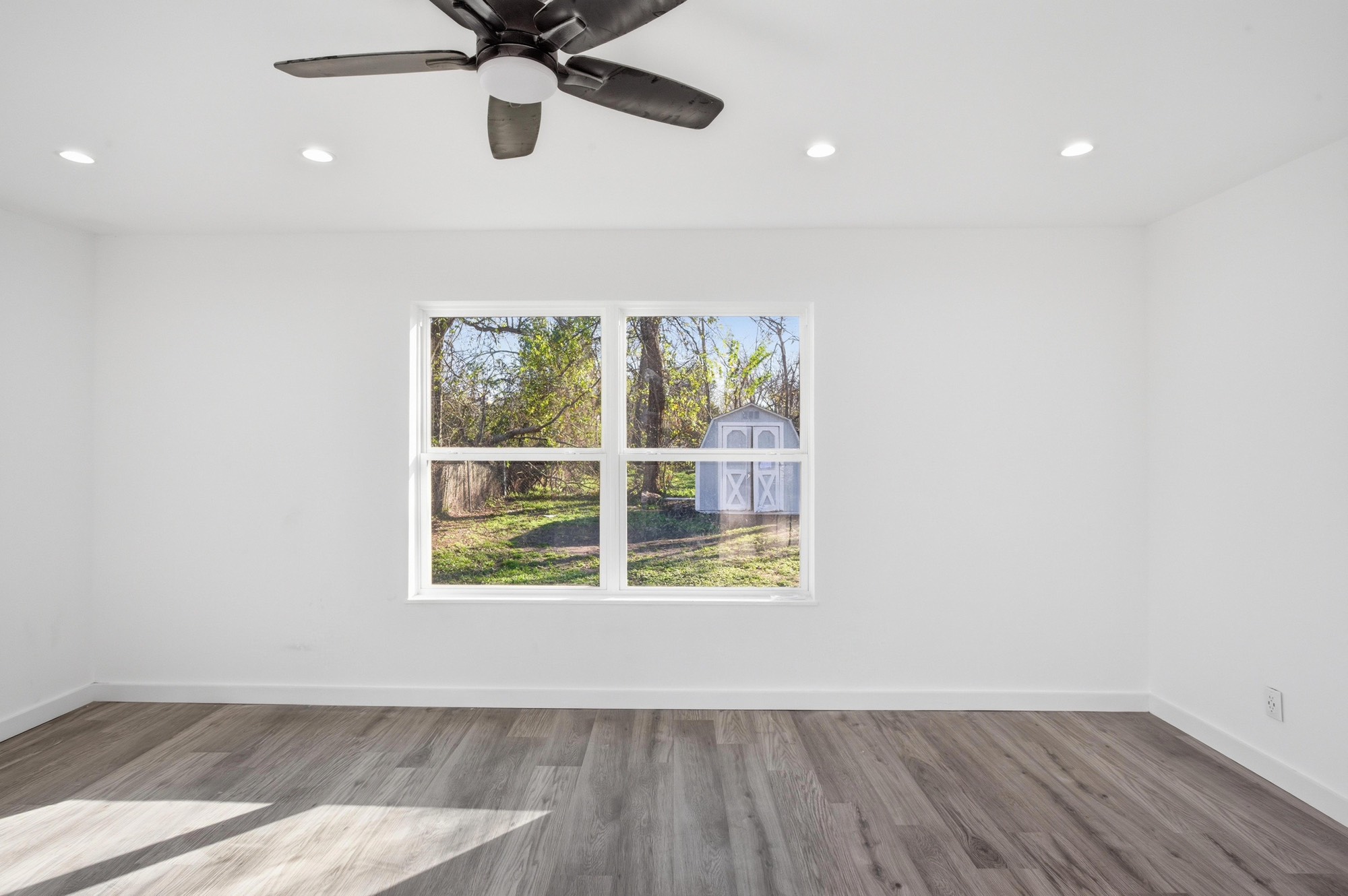 4516 Werner Street Houston, TX 77022 - Photo 14 of 28