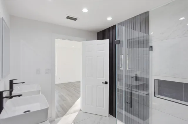 $300,000 | 4516 Werner Street, Houston, TX 77022