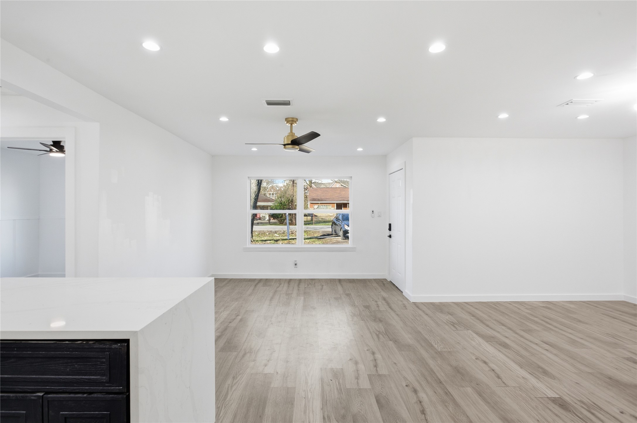 4516 Werner Street Houston, TX 77022 - Photo 9 of 28 Spacious view into the living area