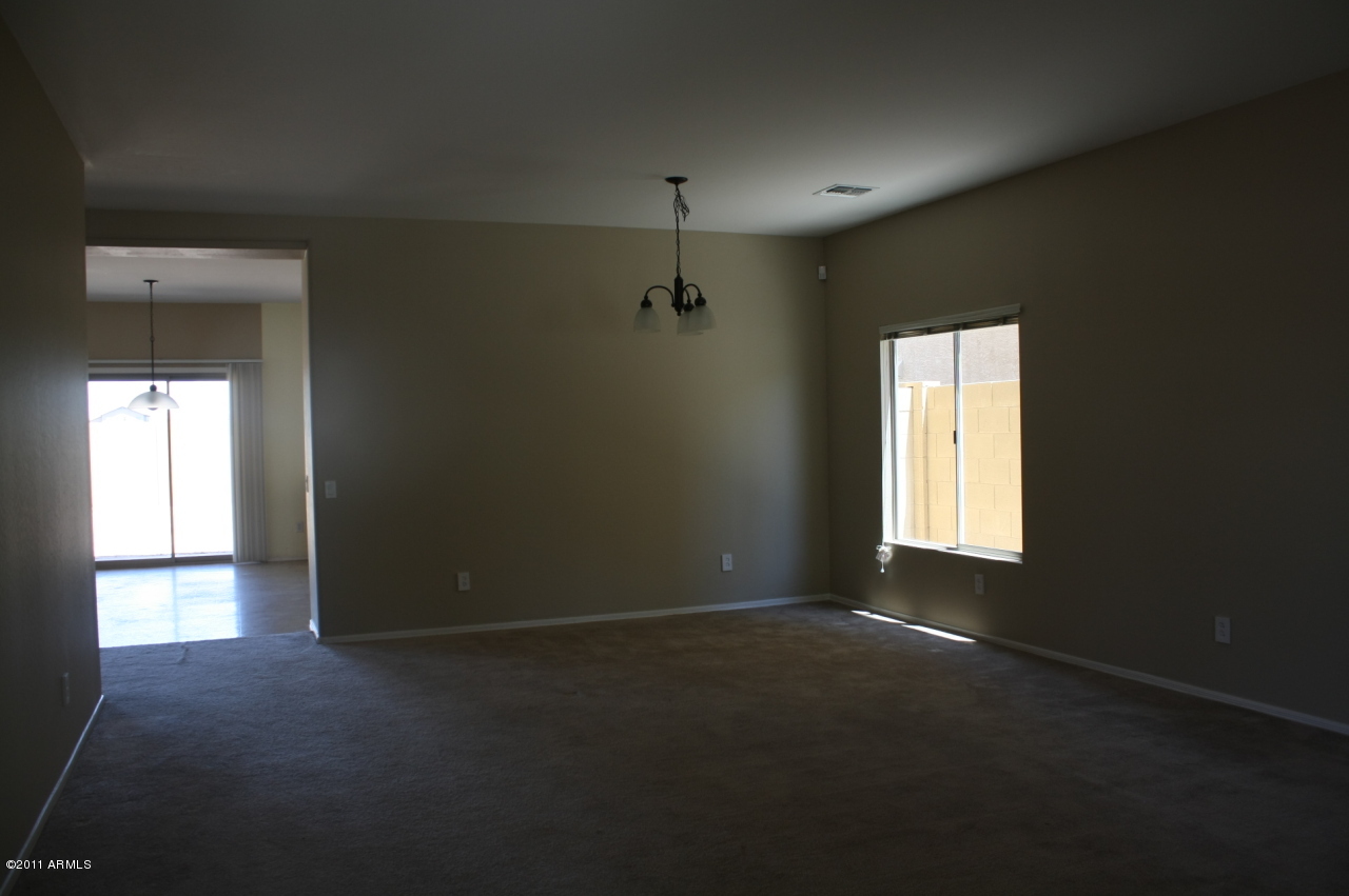 5114 West Apollo Road Laveen, AZ 85339 - Photo 3 of 17 Formal Dining
