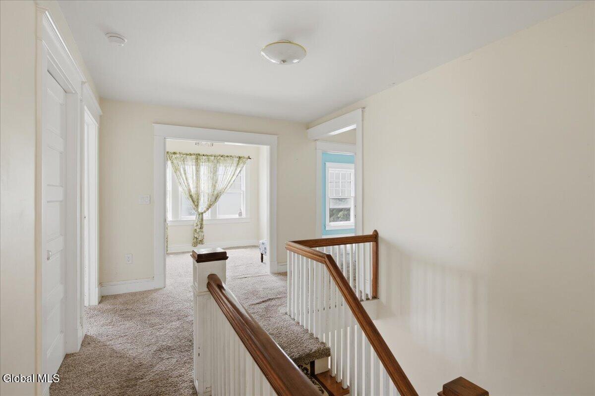 3515 Rosendale Road Niskayuna, NY 12309 - Photo 12 of 24 21-015_ZM_00310