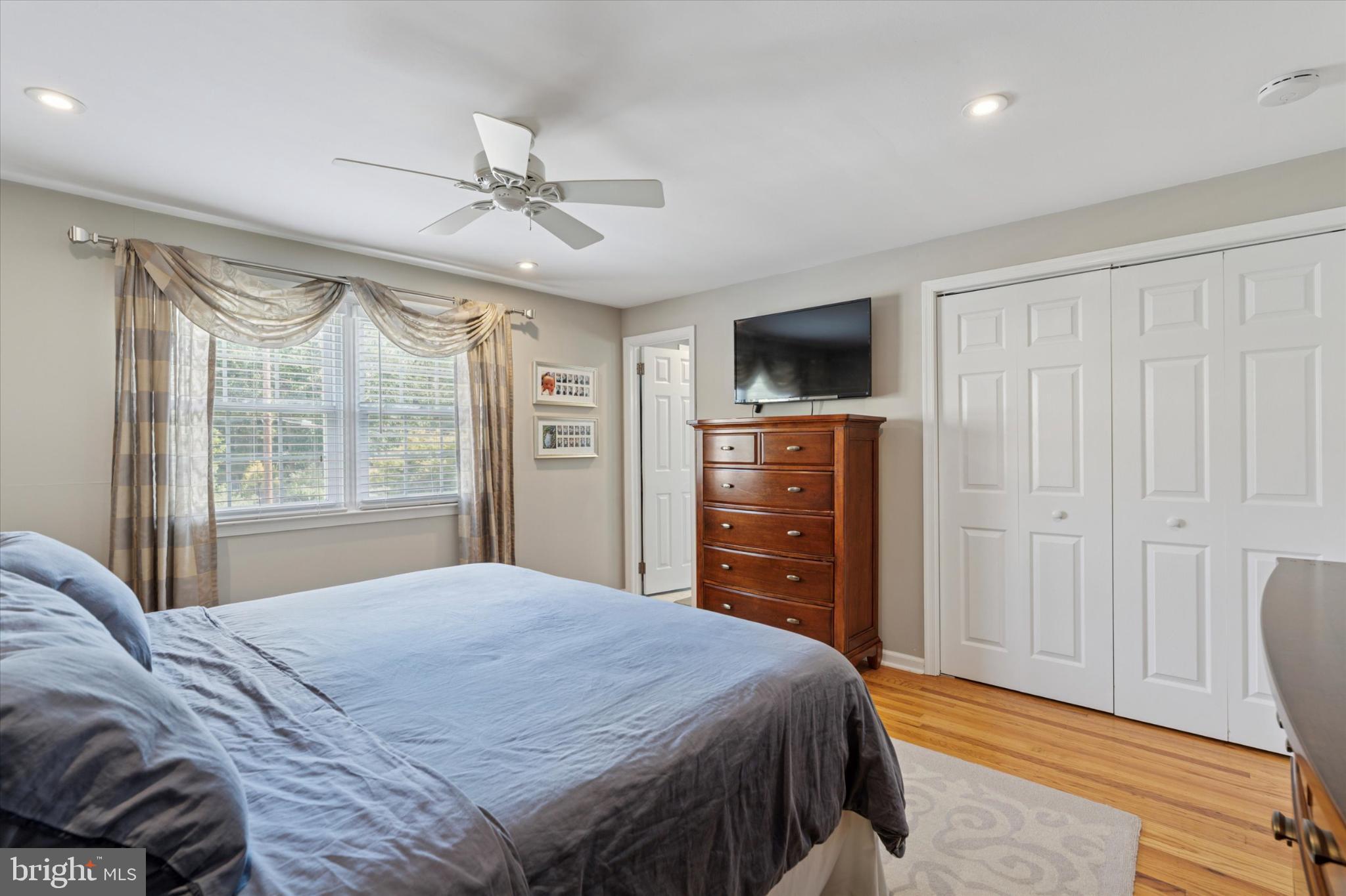 101 Rockland Road Havertown, PA 19083 - Photo 22 of 35 a bedroom with a bed and a television