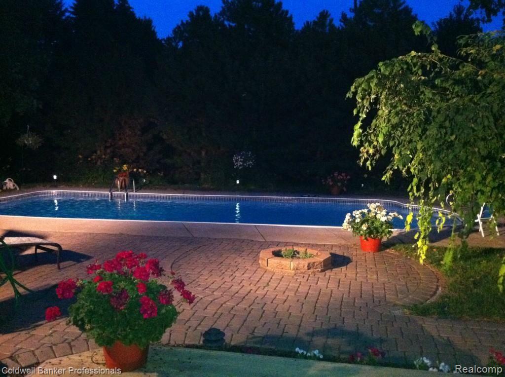 1551 Crooks Road Rochester, MI 48309 - Photo 6 of 33 Pool View in the Evening