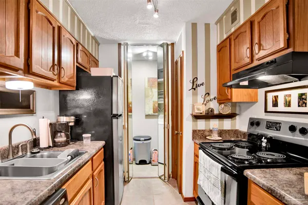 $174,900 | 2201 Scenic Highway, Unit L4, Pensacola, FL 32503