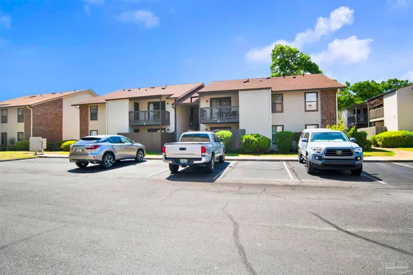 $174,900 | 2201 Scenic Highway, Unit L4, Pensacola, FL 32503