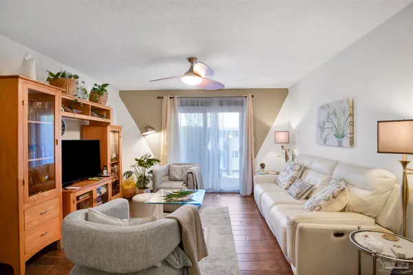 $174,900 | 2201 Scenic Highway, Unit L4, Pensacola, FL 32503