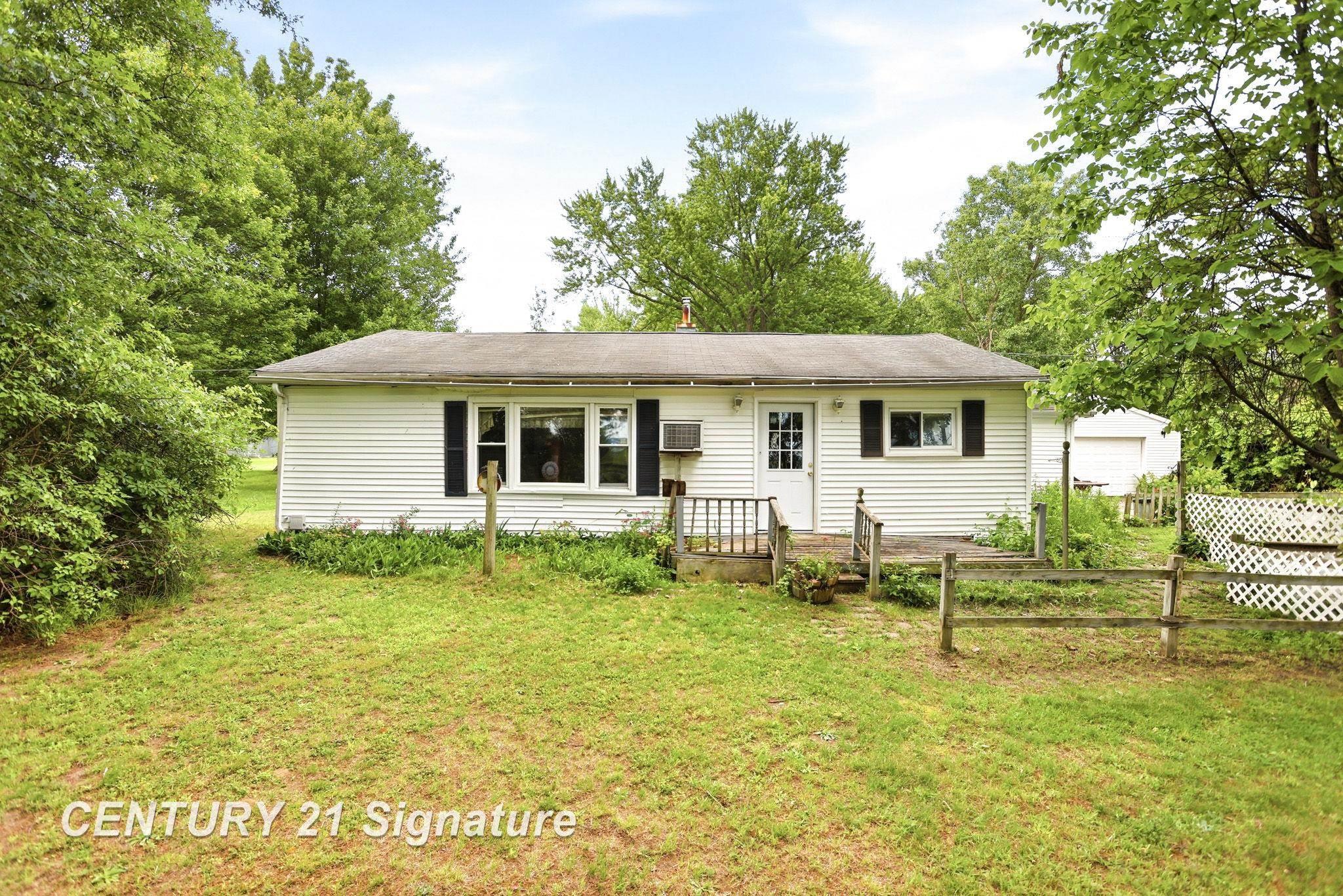 12097 Swan Creek Road Saginaw, MI 48609 - Photo 1 of 28