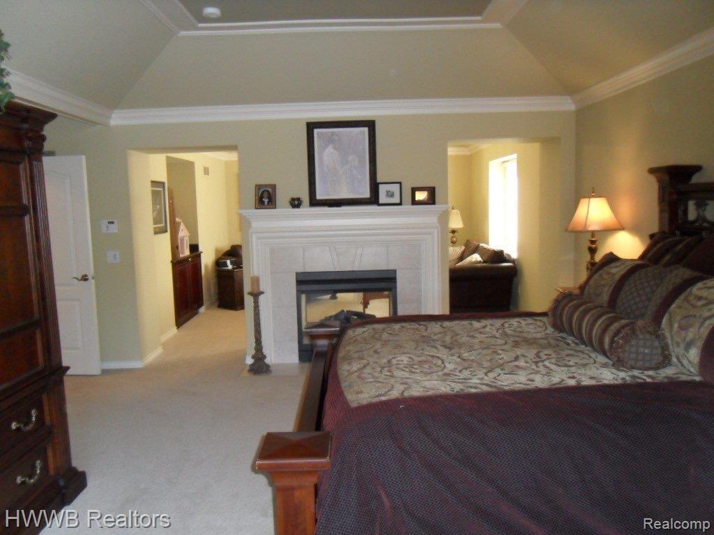 5570 Leeds Court Rochester, MI 48306 - Photo 12 of 24 12-Master.JPG
