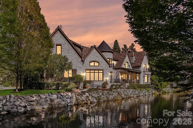 $2,325,000 | 2240 La Maison Drive, Charlotte, NC 28226