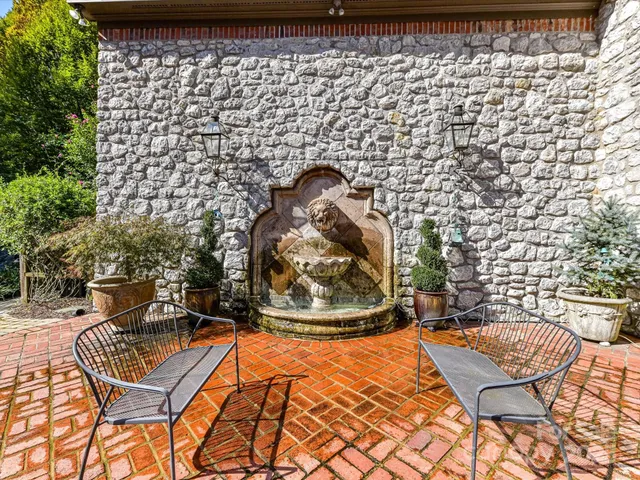 $2,325,000 | 2240 La Maison Drive, Charlotte, NC 28226