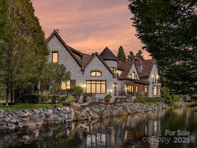 $2,325,000 | 2240 La Maison Drive, Charlotte, NC 28226