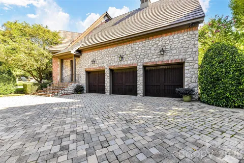 $1,700,000 | 2240 La Maison Drive, Charlotte, NC 28226
