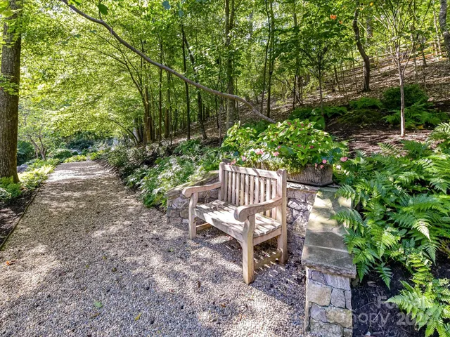 $2,325,000 | 2240 La Maison Drive, Charlotte, NC 28226