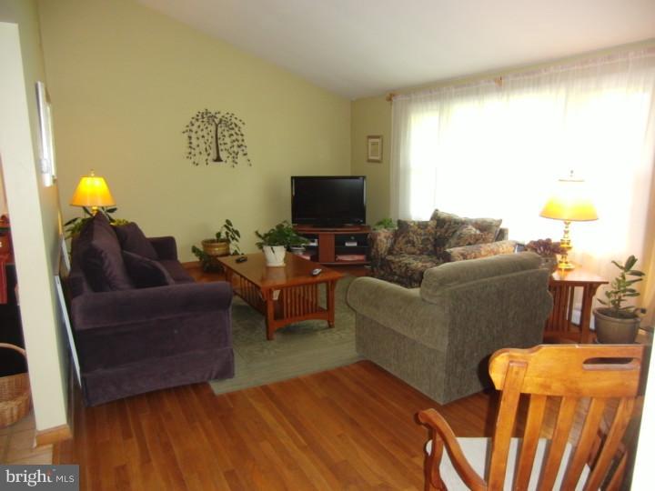3138 Wild Run Road Pennsburg, PA 18073 - Photo 4 of 25 Gallery Image 4