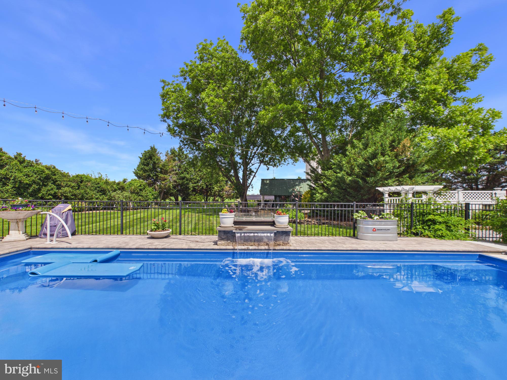 26285 Broadkill Road Milton, DE 19968 - Photo 47 of 98 Sparkling Blue Pool