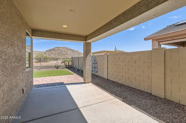 $2,650 | 7614 West Fetlock Trail, Peoria, AZ 85383