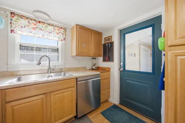 $425,000 | 176 Shaker Hill Road, Enfield, NH 03748