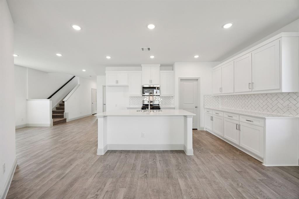 602 Aroco Bend Princeton, TX 75407 - Photo 4 of 40