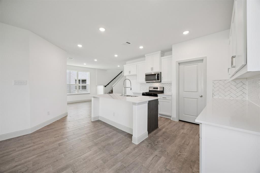 602 Aroco Bend Princeton, TX 75407 - Photo 5 of 40