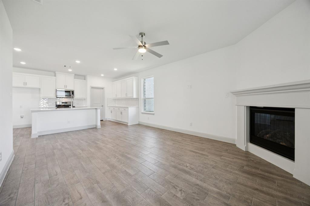 602 Aroco Bend Princeton, TX 75407 - Photo 8 of 40