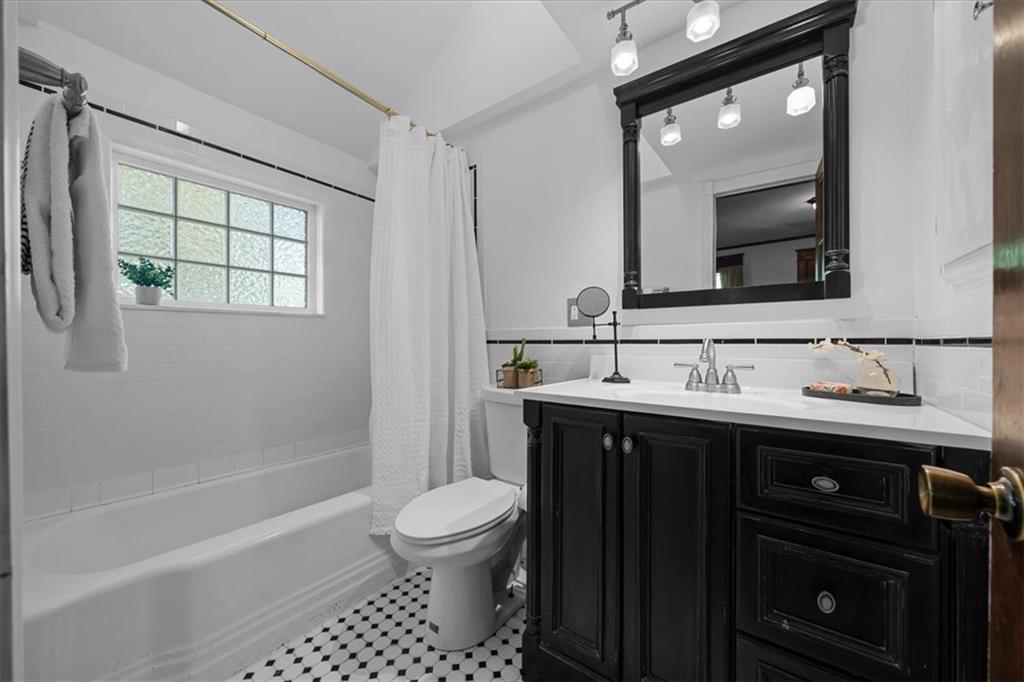 9101 Holmes Road Kansas City, MO 64131 - Photo 14 of 27