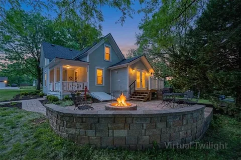$294,950 | 9101 Holmes Road, Kansas City, MO 64131
