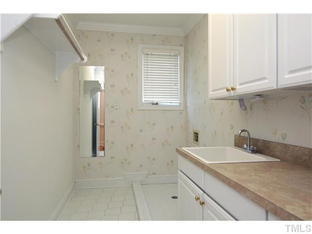 3020 Sailfish Lane Raleigh, NC 27610 - Photo 14 of 25 Laundry Room