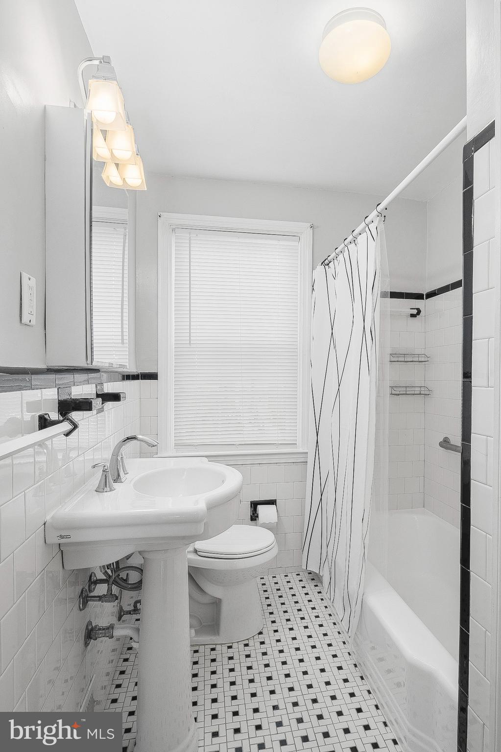 1865 Edgewood Road Towson, MD 21286 - Photo 12 of 25 Bathroom