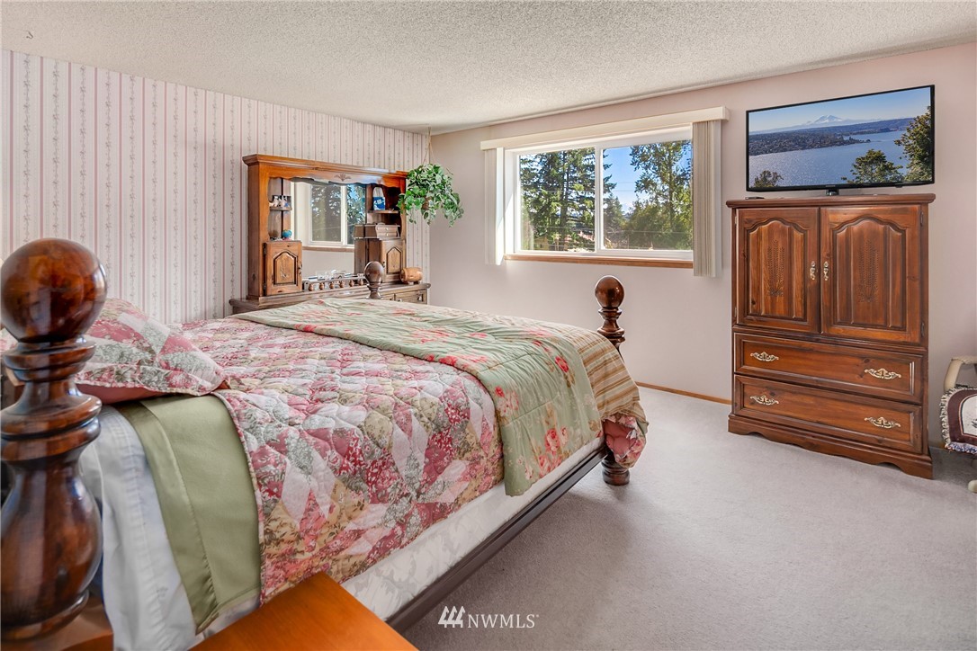 6304 Southeast 2nd Place Renton, WA 98059 - Photo 12 of 21