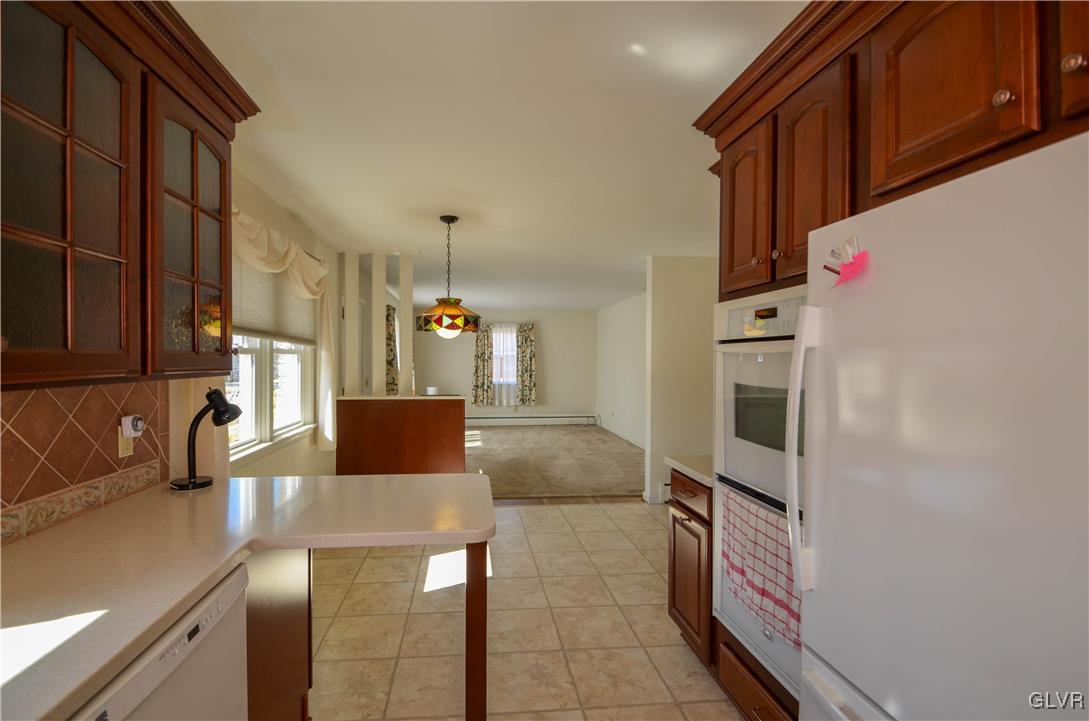 4619 Gary Road Orefield, PA 18069 - Photo 10 of 36 Gallery Image 10