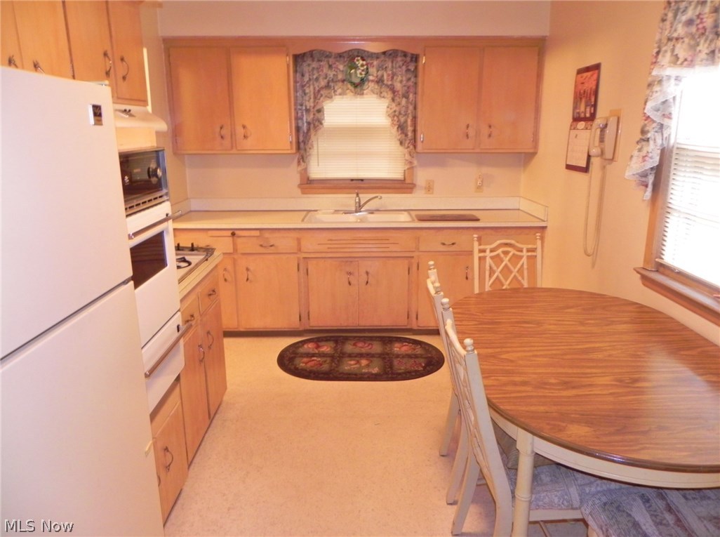 4140 Greenvale Road South Euclid, OH 44121 - Photo 5 of 13