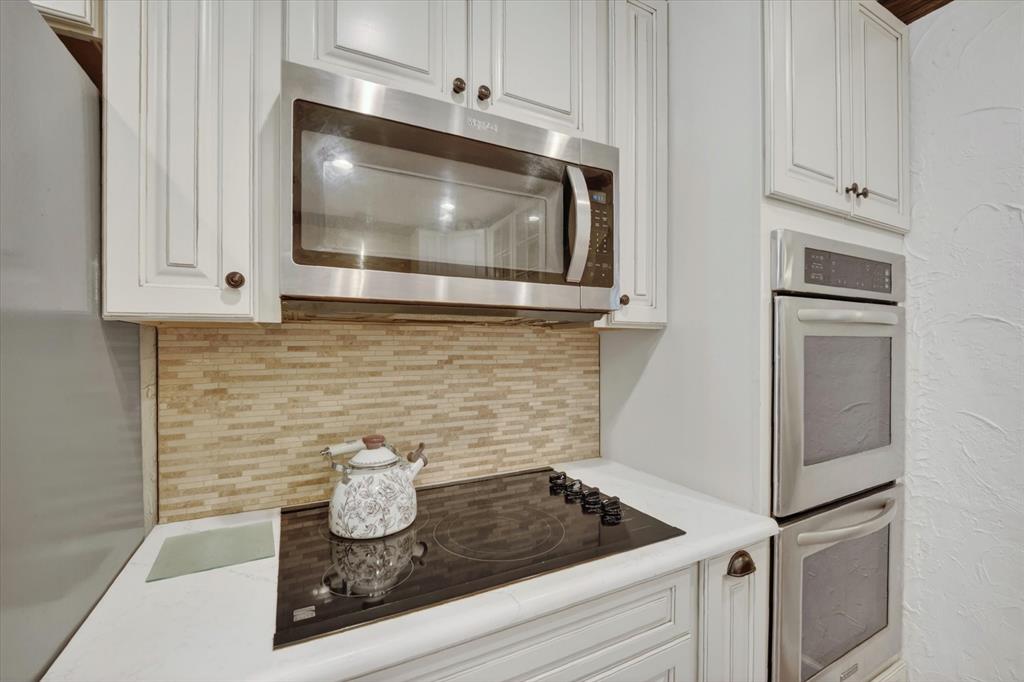 2214 Ravinia Drive Arlington, TX 76012 - Photo 7 of 40