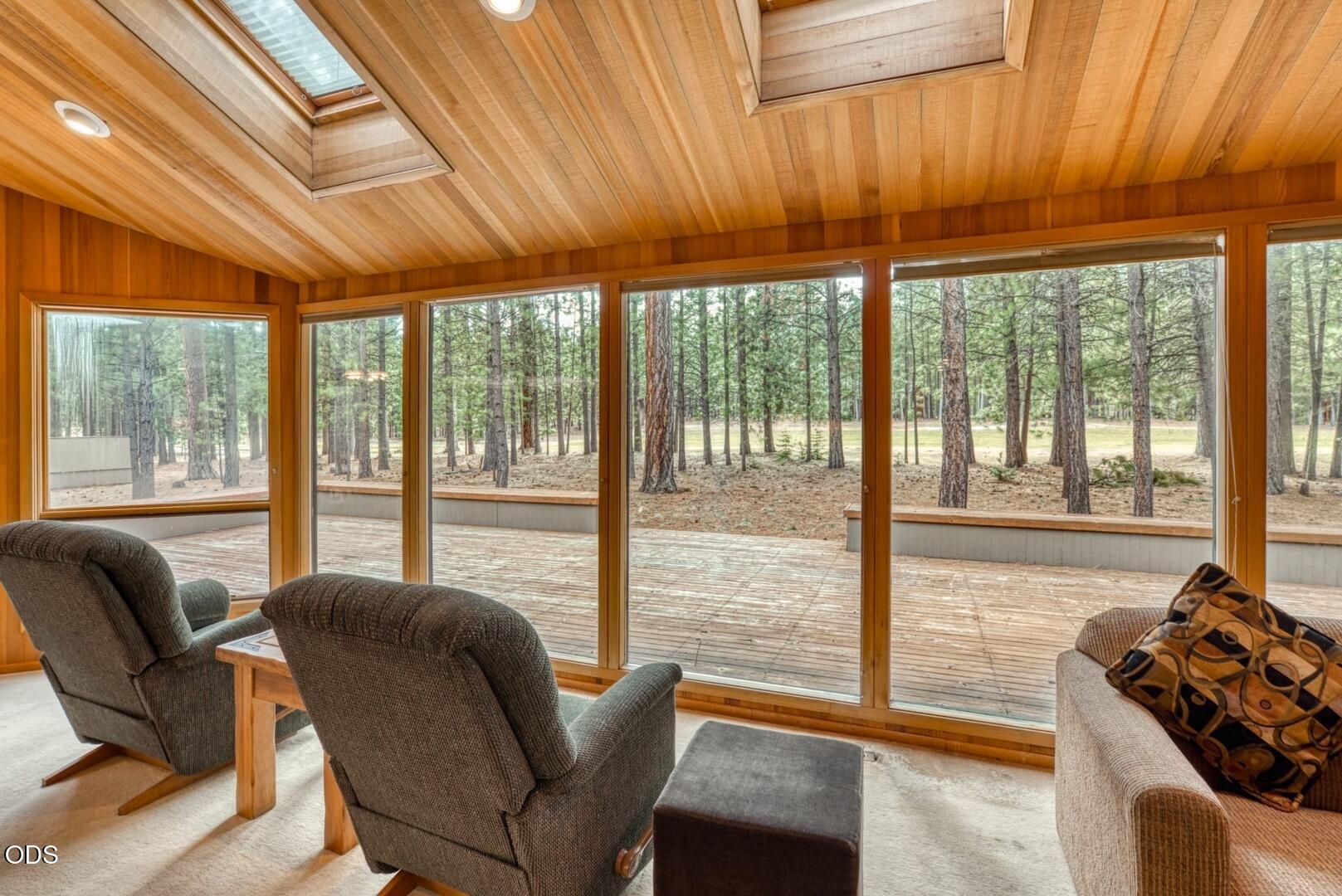 13441 Triflorium Black Butte Ranch, OR 97759 - Photo 4 of 40 Gallery Image 4