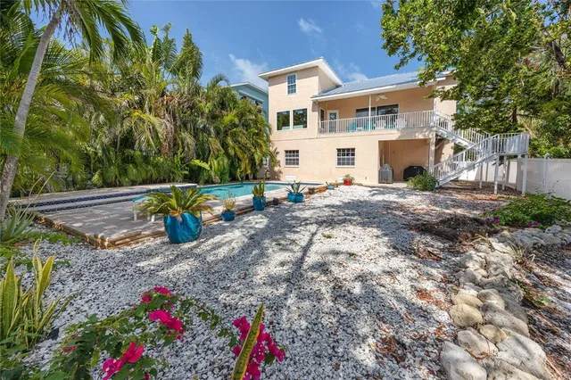 $975,000 | 405 8th Avenue North, Tierra Verde, FL 33715