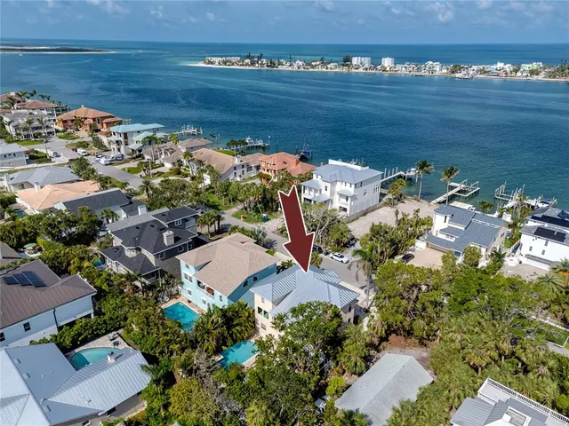 $975,000 | 405 8th Avenue North, Tierra Verde, FL 33715