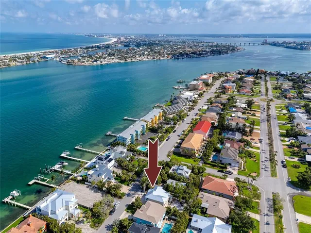 $975,000 | 405 8th Avenue North, Tierra Verde, FL 33715